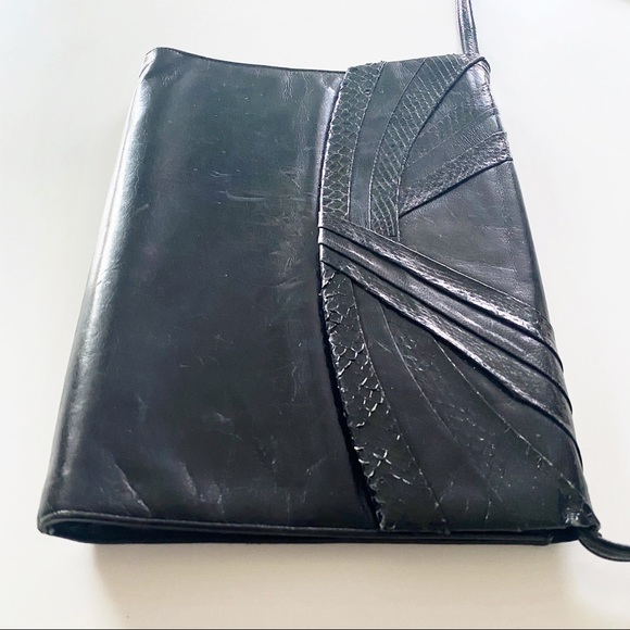 70s vtg black leather snakeskin envelope clutch - crossbody strap - Picture 8 of 11
